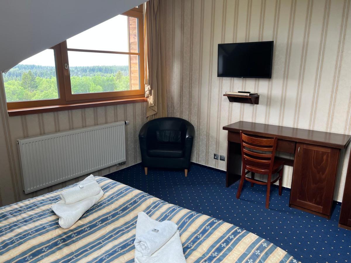 Hotel Krusnohorsky Dvur Cinovec Exterior photo